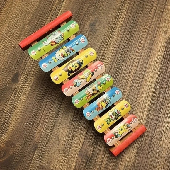 Vintage Musical Toy Xylophone ~ 8 Metal Animal Keys & Stand‎